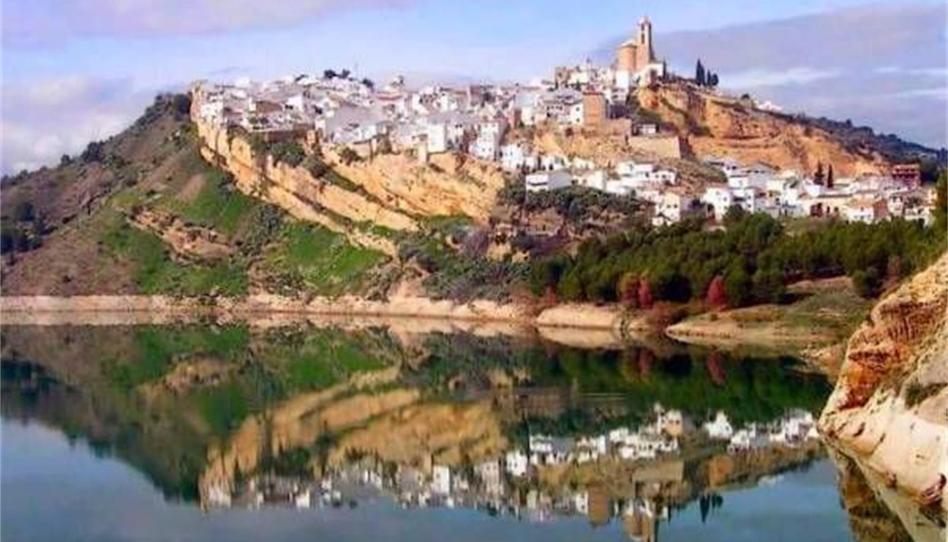 Flat for sale in Calle Doctor Molina López, 8, Iznájar, Córdoba - image 1 Photo 1 of Flat for sale in Calle Doctor Molina López, 8, Iznájar, Córdoba