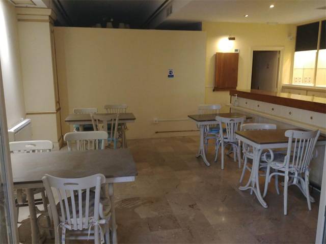 Local comercial en Alquiler en Calle San Antón en Centro - Casco Histórico