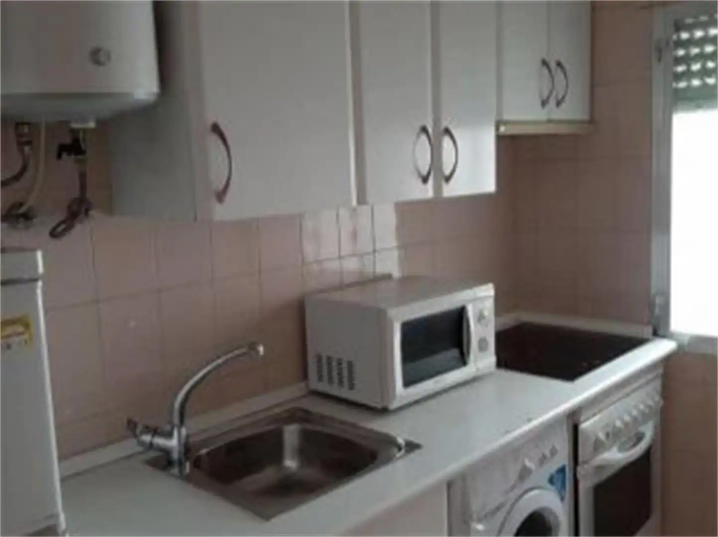 Piso de alquiler en Calle de Antonio Gómez Galiana, 3, Bellas Vistas Cocina de Piso de alquiler en Madrid con Aire acondicionado, Calefacción y Amueblado