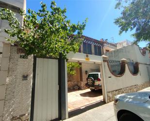 Exterior view of Single-family semi-detached for sale in  Jaén Capital  with Private garden, Terrace and Furnished