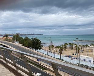 Vista exterior de Pis en venda en Orihuela amb Aire condicionat i Terrassa