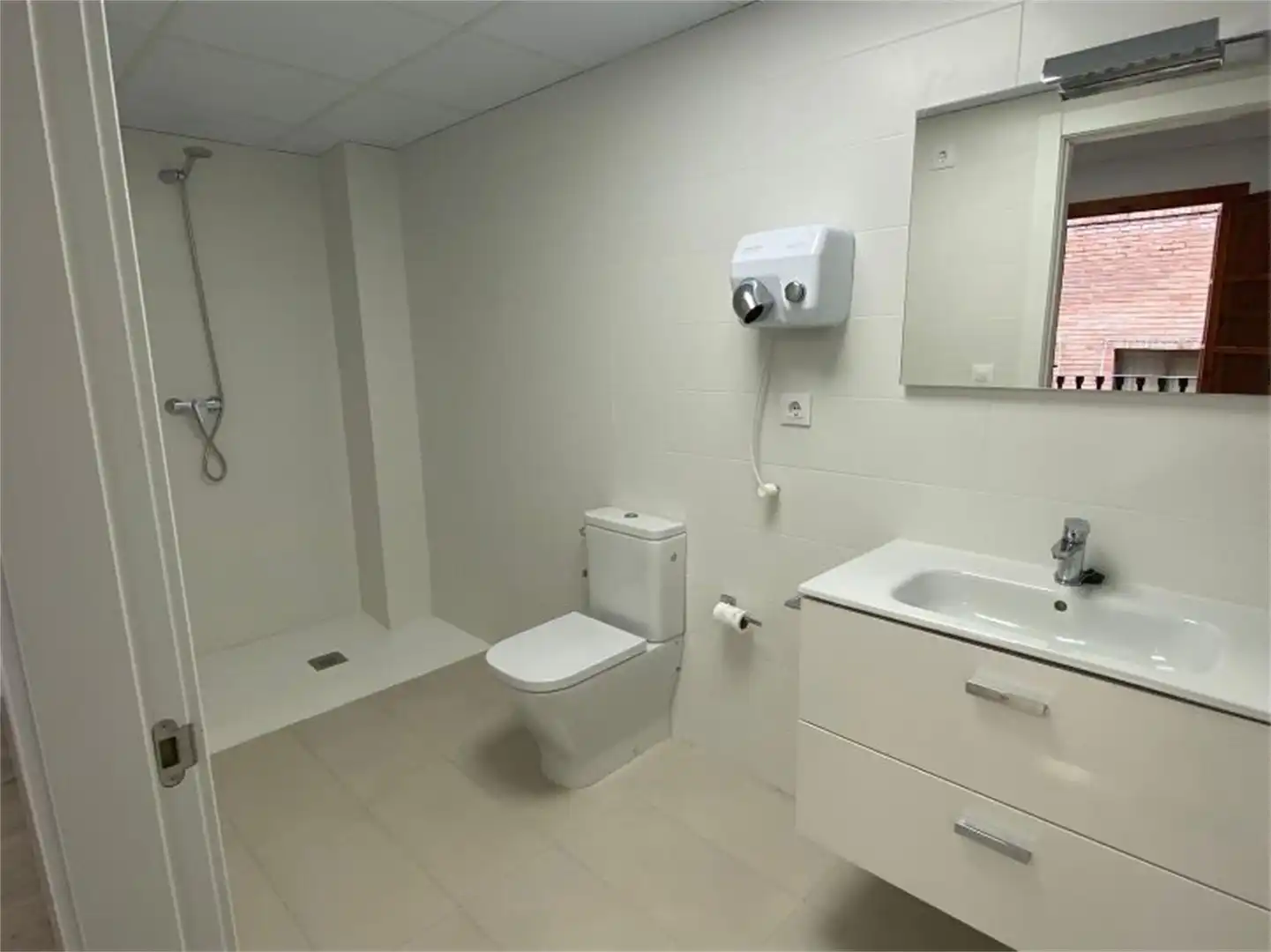 Oficina de alquiler en Calle Delme, Centro Histórico Baño de Oficina de alquiler en Gandia