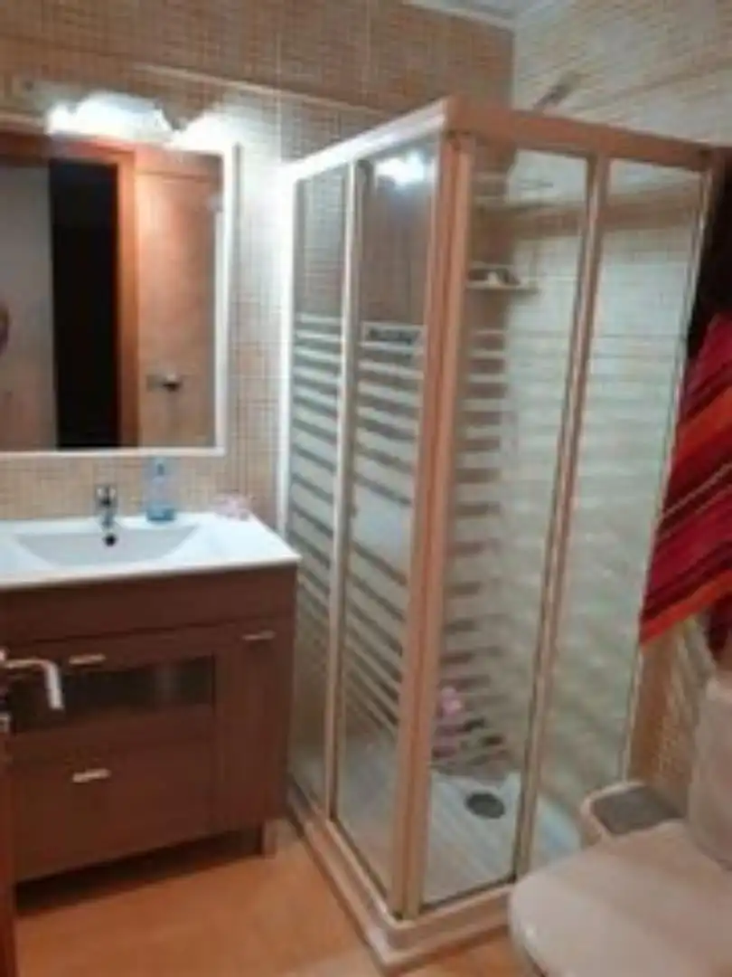 Badezimmer von Wohnung zum Verkauf in Tales mit Klimaanlage, Terrasse und Abstellraum