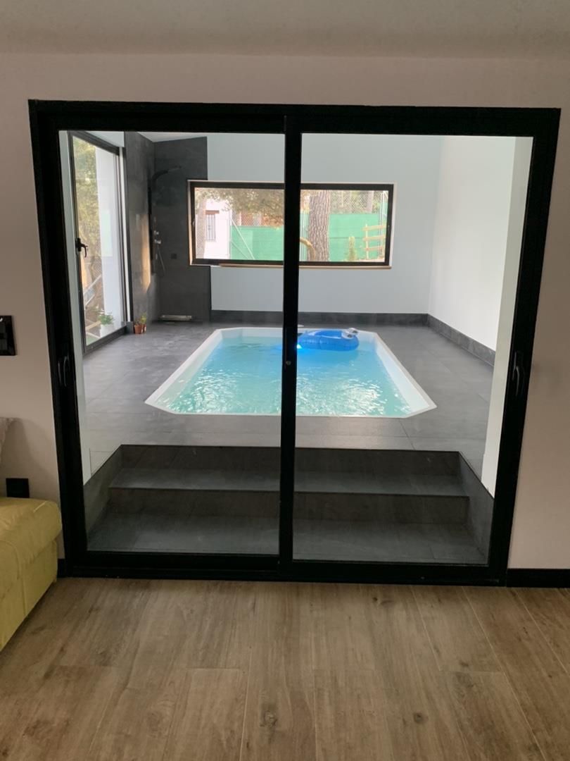 Swimming pool of House or chalet for sale in Utiel  with Air Conditioner, Heating and Private garden