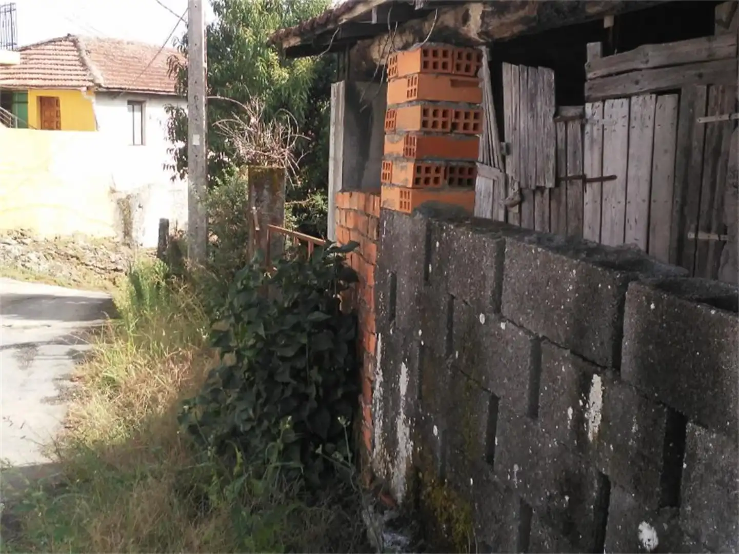 Exterior view of Ground floor for sale in Toén