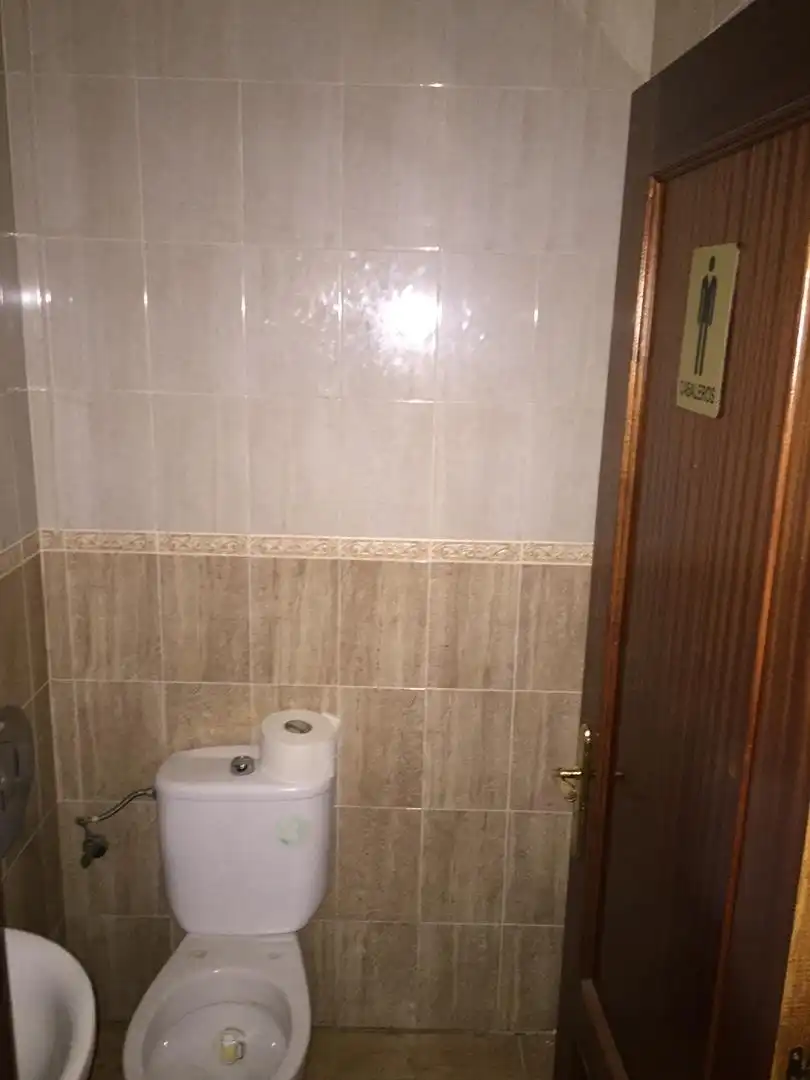 Commercial properties for sale in Calle Fernando Villalón, Arco Norte - Avda. España Bathroom of Commercial properties for sale in Dos Hermanas
