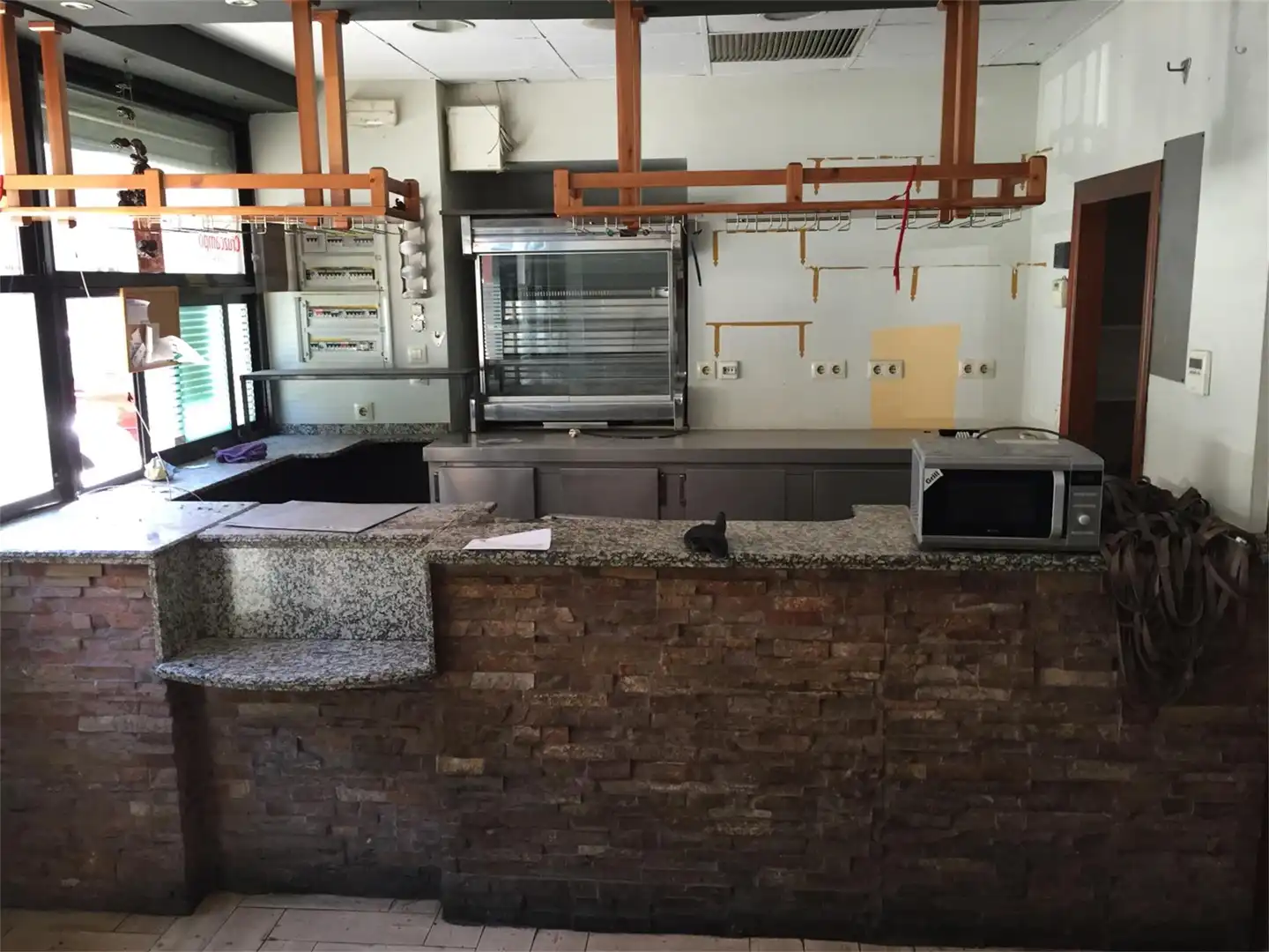 Commercial properties for sale in Calle Fernando Villalón, Arco Norte - Avda. España Kitchen of Commercial properties for sale in Dos Hermanas