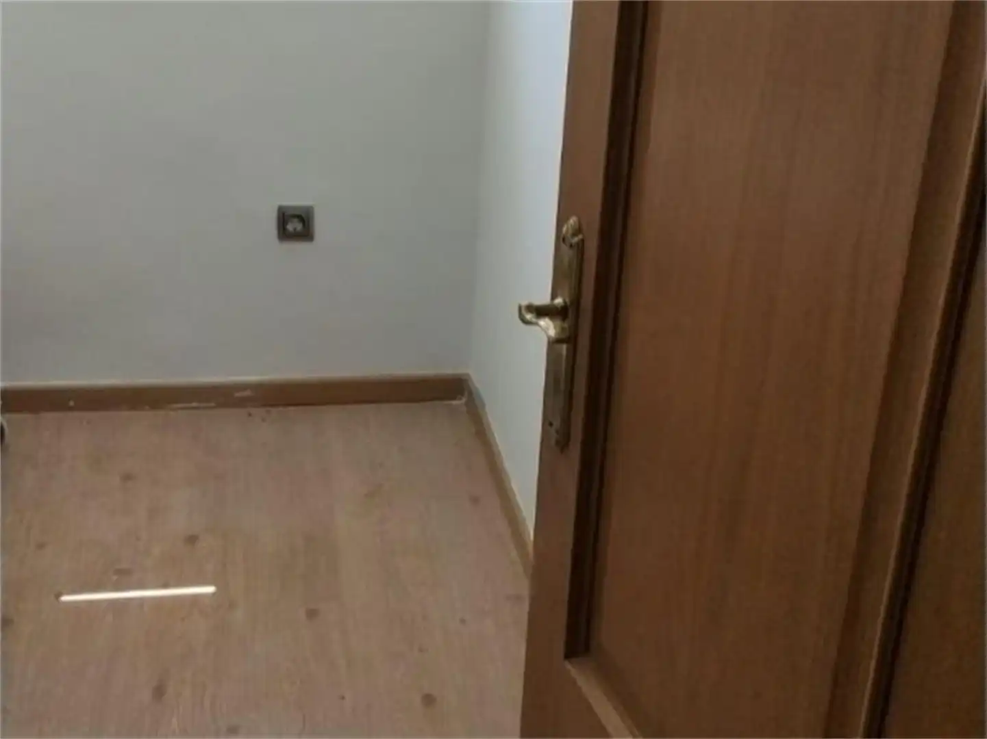 Room in Avenida de la Virgen del Val, 49, Val Flat for share in Alcalá de Henares with Heating, Private garden and Parquet flooring
