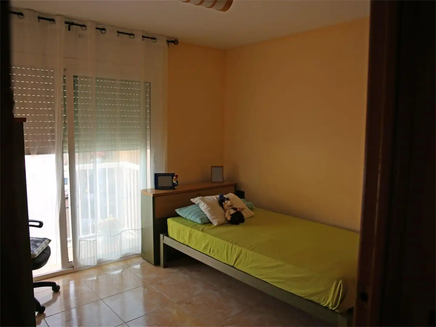 Detached homes for sale in Centre Bedroom of Detached homes for sale in Mataró with Terrace and Balcony