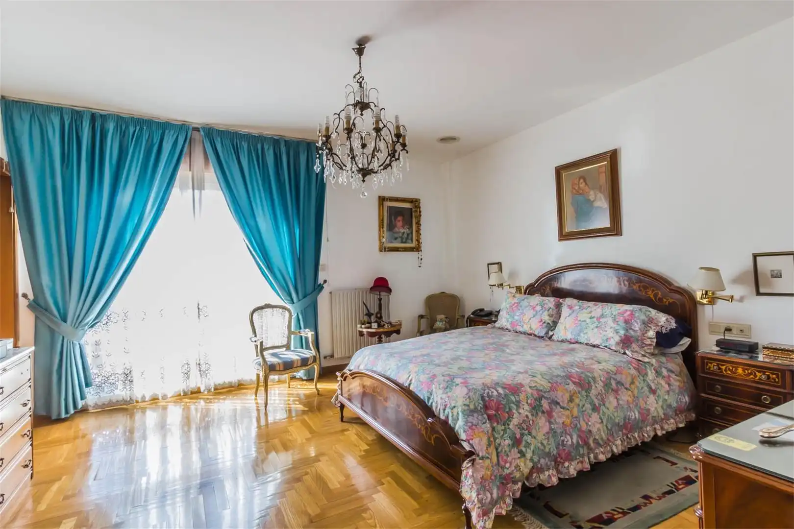 Einfamilien-Reihenhaus zum Verkauf in Calle Almuñécar, Centro - Sagrario Schlafzimmer von Einfamilien-Reihenhaus zum Verkauf in Granada Capital mit Klimaanlage, Terrasse und Schwimmbad
