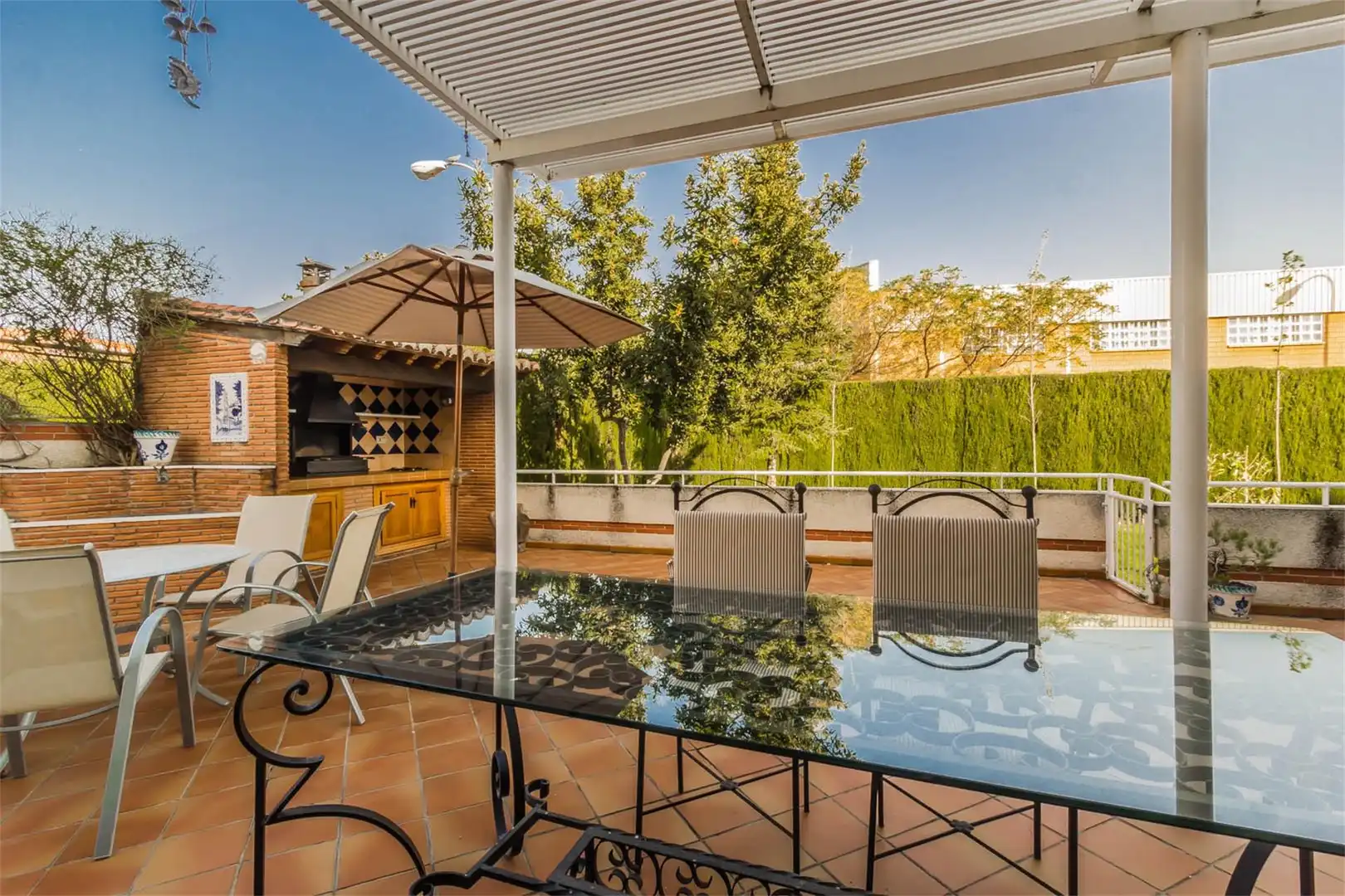 Einfamilien-Reihenhaus zum Verkauf in Calle Almuñécar, Centro - Sagrario Terrasse von Einfamilien-Reihenhaus zum Verkauf in Granada Capital mit Klimaanlage, Terrasse und Schwimmbad
