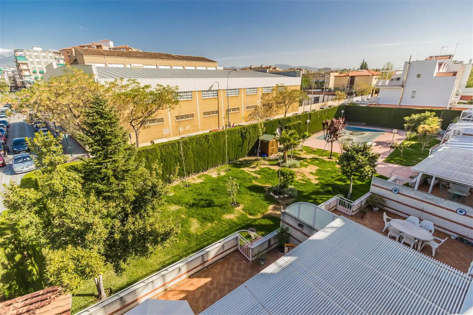 Einfamilien-Reihenhaus zum Verkauf in Calle Almuñécar, Centro - Sagrario Garten von Einfamilien-Reihenhaus zum Verkauf in Granada Capital mit Klimaanlage, Terrasse und Schwimmbad