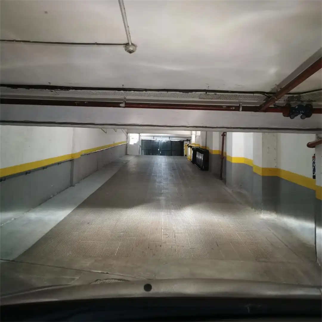 Parking of Garage for rent in Madrid