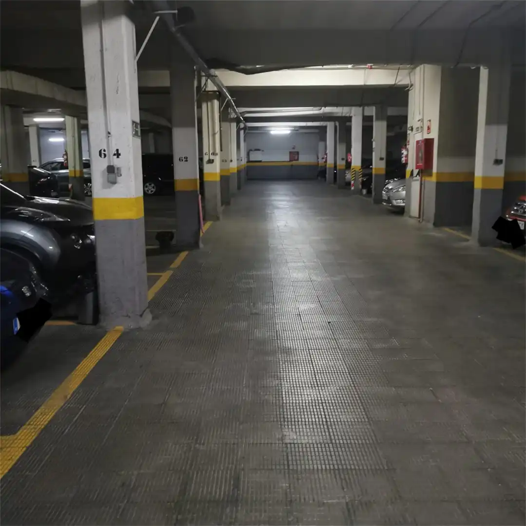 Parking of Garage for rent in Madrid