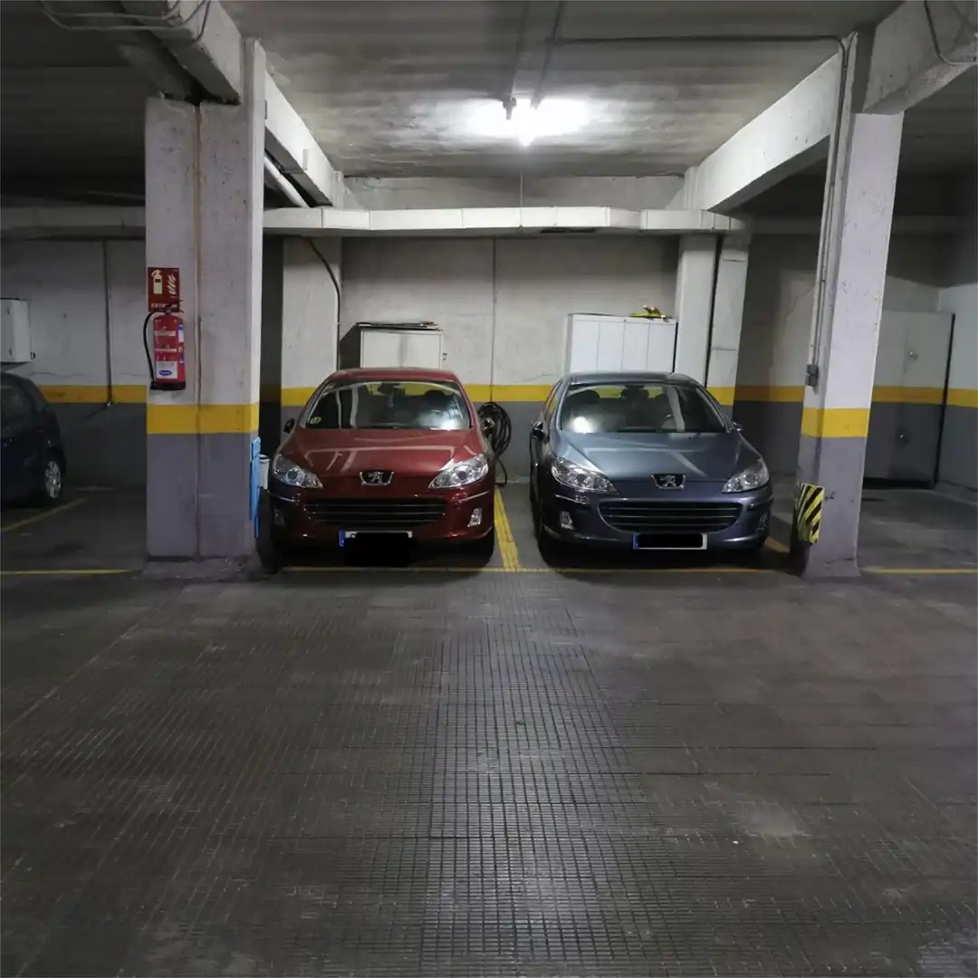 Parking of Garage for rent in Madrid