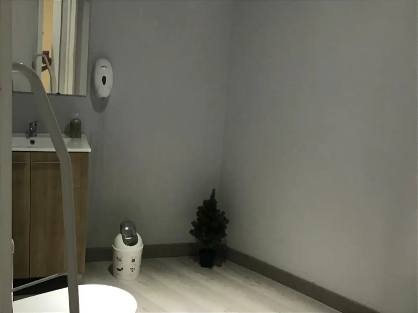 Baño de Oficina de alquiler en Granada