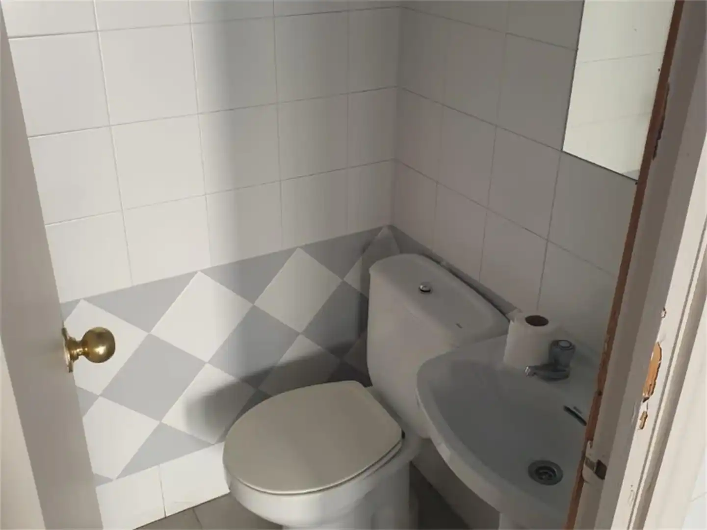 Commercial properties for sale in Calle Noria, Herrera del Duque Bathroom of Commercial properties for sale in Herrera del Duque with Furnished