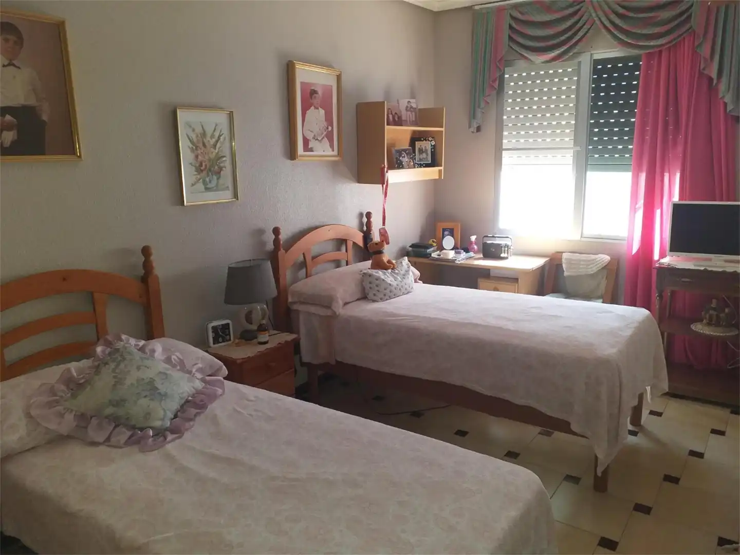 Habitación de Casa adosada en venta en Sant Carles de la Ràpita con Aire acondicionado, Calefacción y Jardín privado