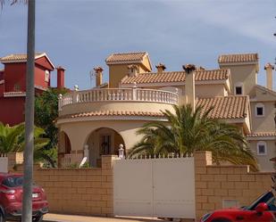 Vista exterior de Casa o xalet en venda en Monforte del Cid amb Terrassa i Piscina