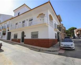 Vista exterior de Casa o xalet en venda en Guaro amb Terrassa i Balcó