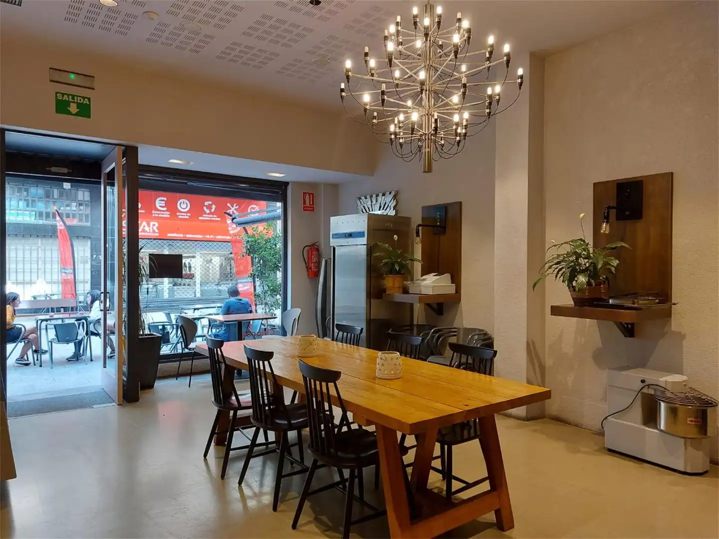 Geschaftsraum zur Miete in Rúa Cruz Blanca, Casablanca - Calvario Esszimmer von Geschaftsraum zur Miete in Vigo mit Klimaanlage, Heizung und Parkett