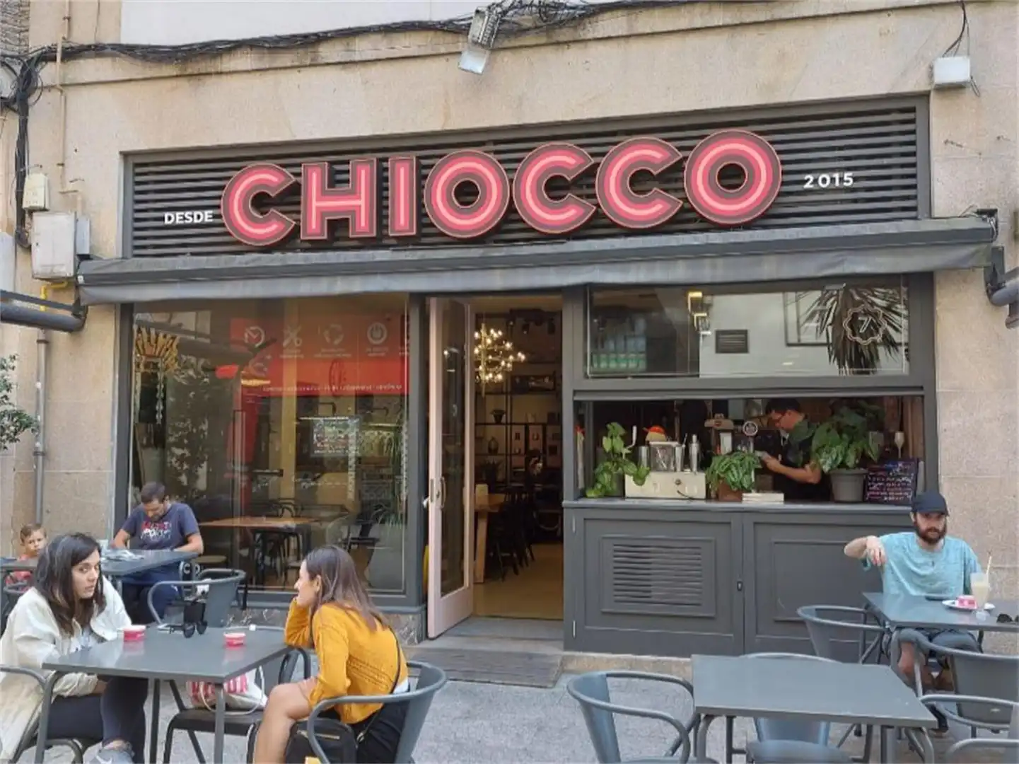 Geschaftsraum zur Miete in Rúa Cruz Blanca, Casablanca - Calvario Geschaftsraum zur Miete in Vigo mit Klimaanlage, Heizung und Parkett