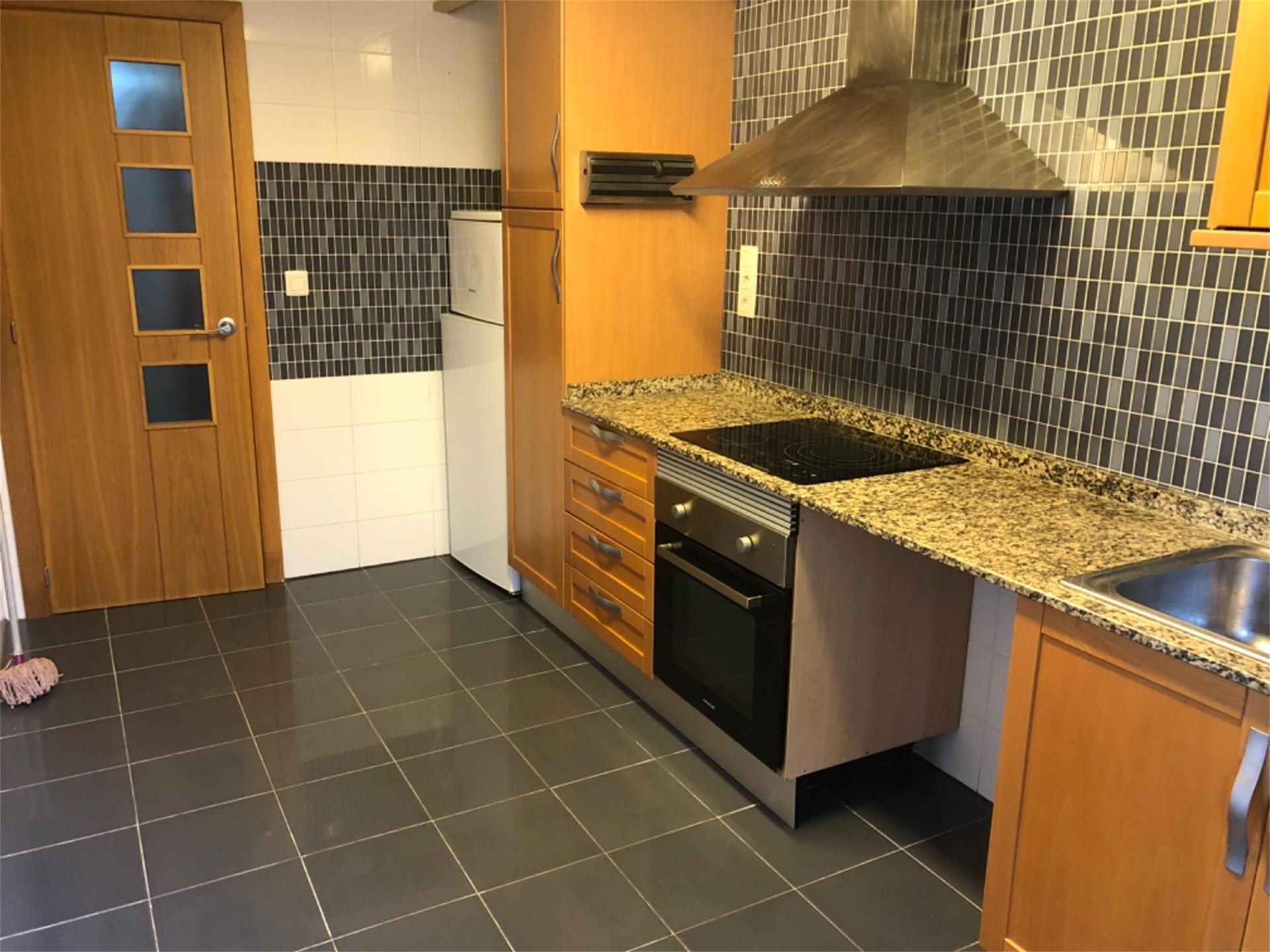 Kitchen of Flat for sale in Alzira  with Air Conditioner, Heating and Private garden