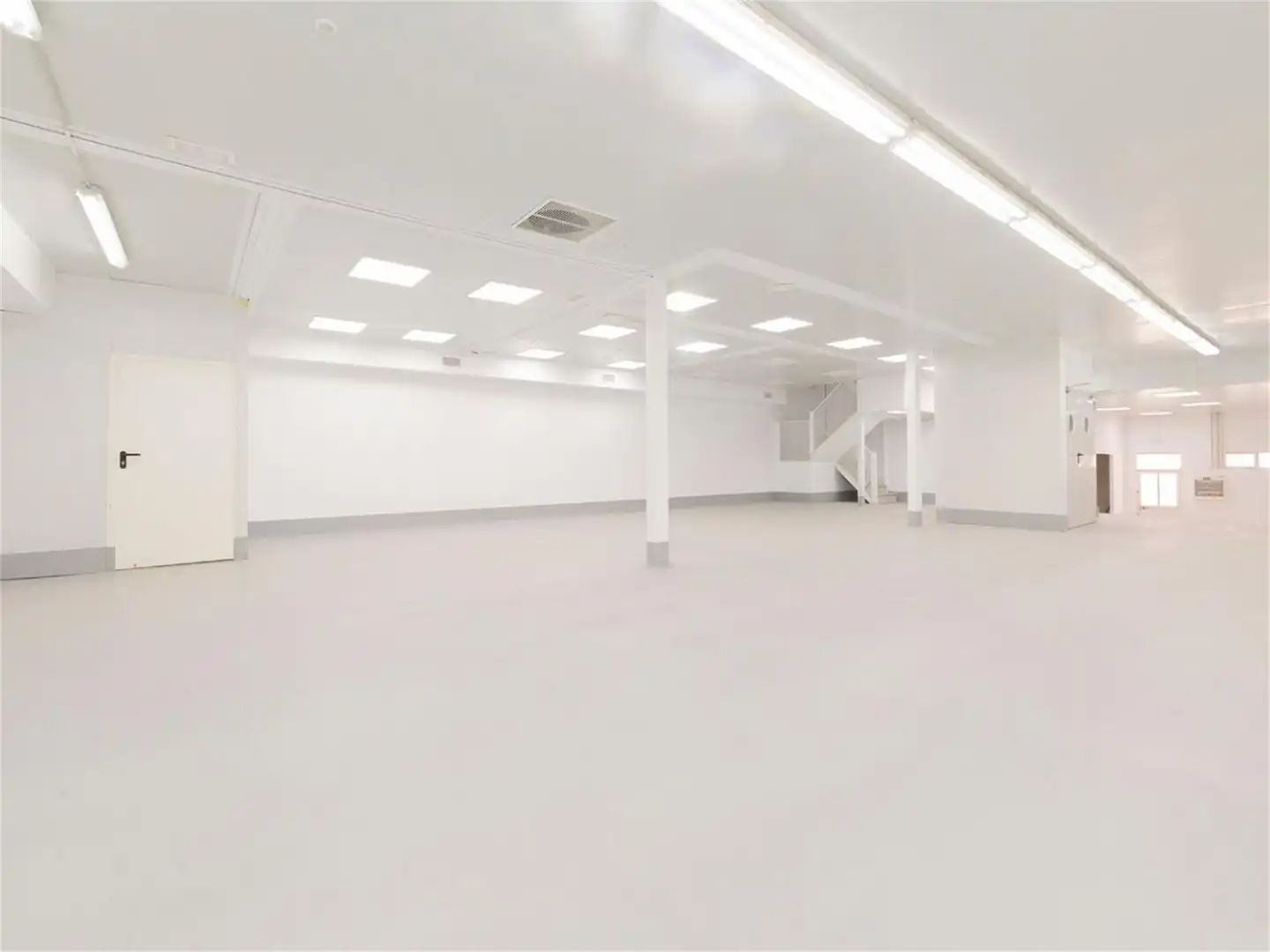 Nau industrial en venda a Calle Valgrande, 10, Zona Industrial Nau industrial en venda en Alcobendas amb Aire condicionat, Calefacció i Parquet