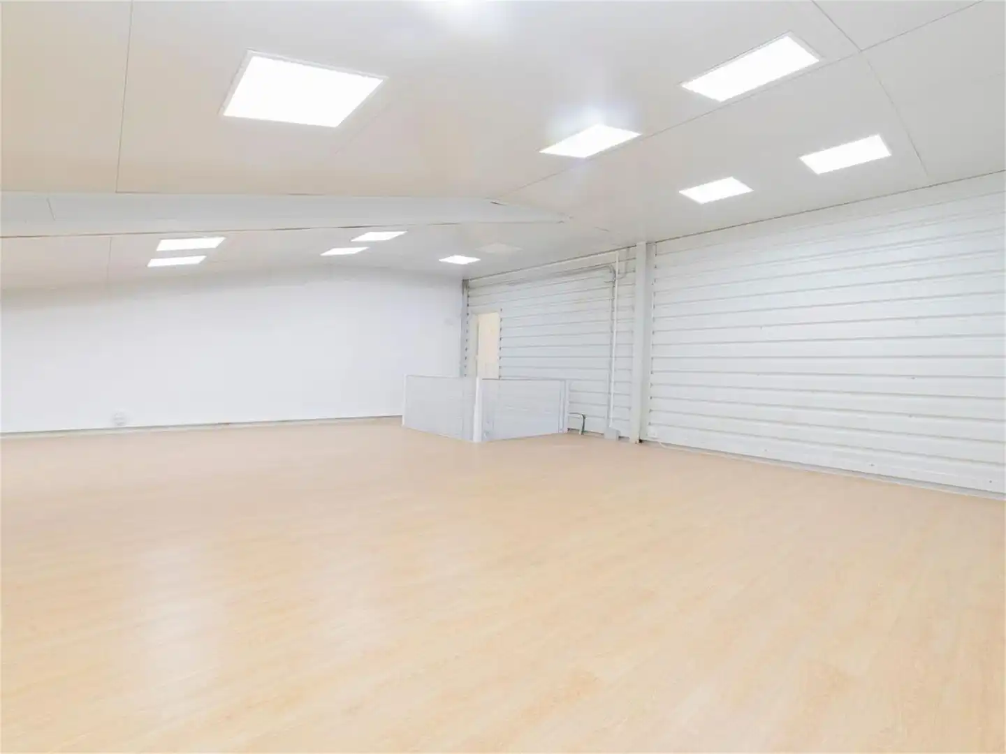 Nau industrial en venda a Calle Valgrande, 10, Zona Industrial Nau industrial en venda en Alcobendas amb Aire condicionat, Calefacció i Parquet