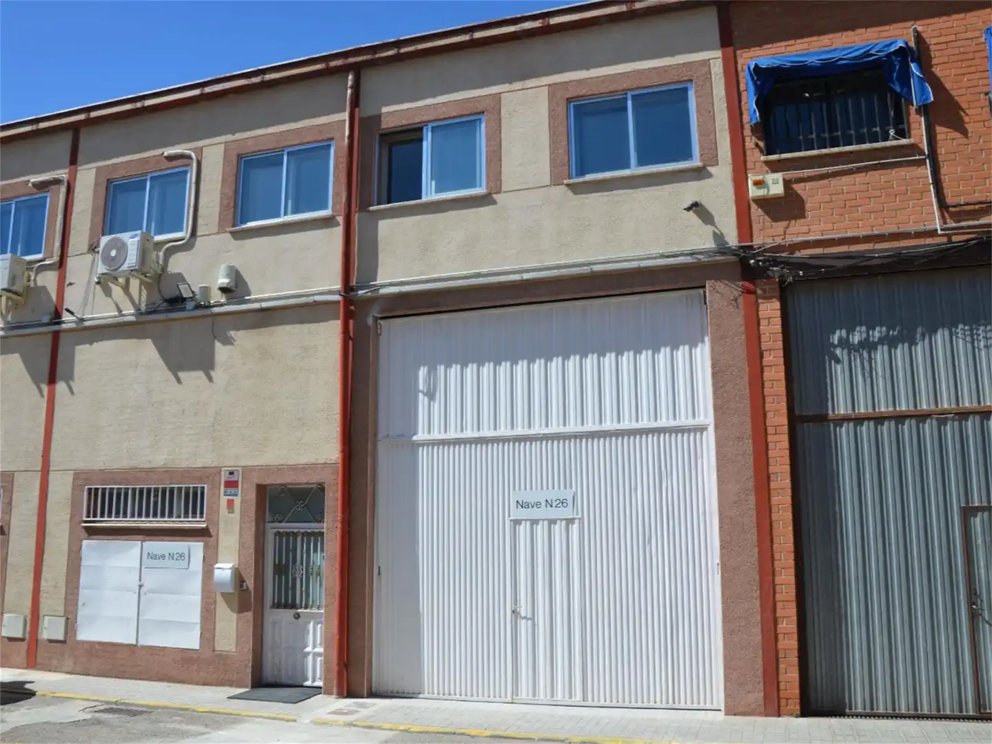 Nau industrial en venda a Calle Valgrande, 10, Zona Industrial Vista exterior de Nau industrial en venda en Alcobendas amb Aire condicionat, Calefacció i Parquet