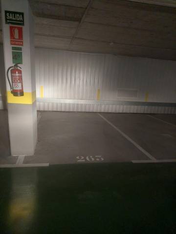 Garaje en Alquiler en Avenida de los Príncipes de España, 41 en Valleaguado - La Cañada