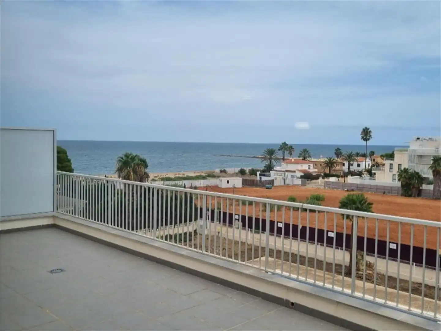 Attic for rent in Calle del Río Altaret, Centro Urbano Terrace of Attic for rent in Dénia with Air Conditioner, Heating and Private garden