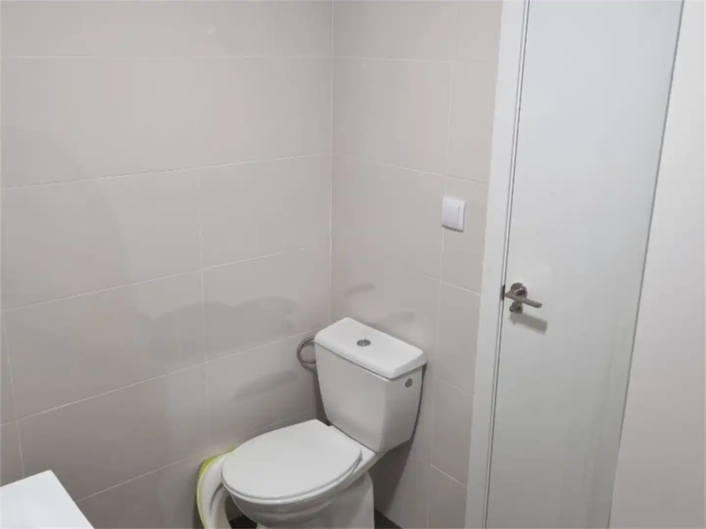 Attic for rent in Calle del Río Altaret, Centro Urbano Bathroom of Attic for rent in Dénia with Air Conditioner, Heating and Private garden