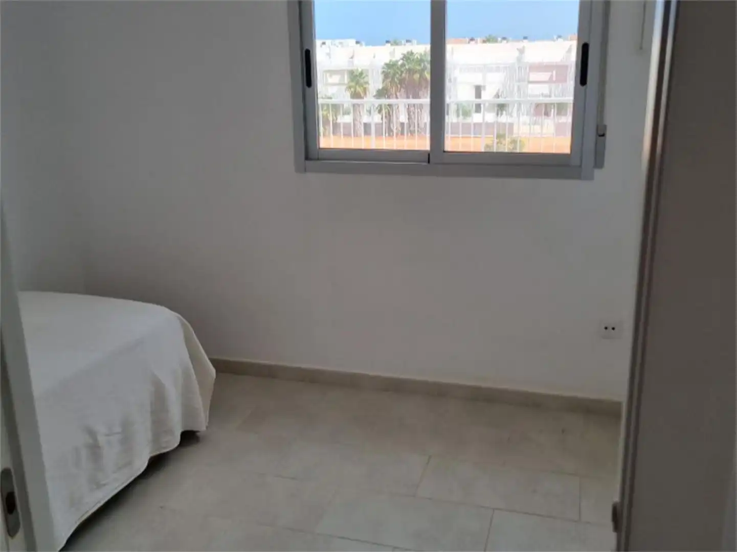 Attic for rent in Calle del Río Altaret, Centro Urbano Bedroom of Attic for rent in Dénia with Air Conditioner, Heating and Private garden