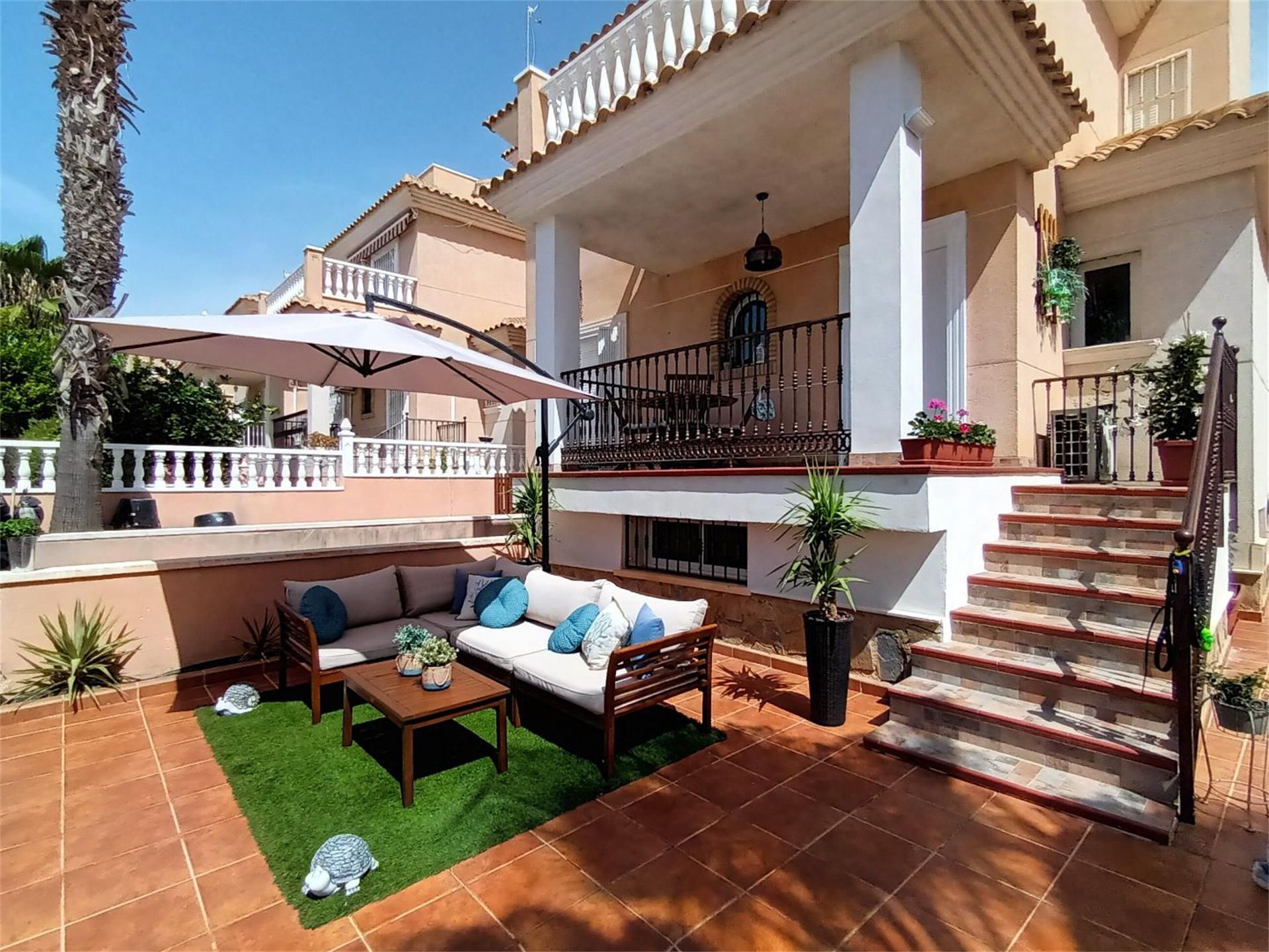 Terrace of House or chalet for sale in Orihuela  with Air Conditioner, Private garden and Terrace