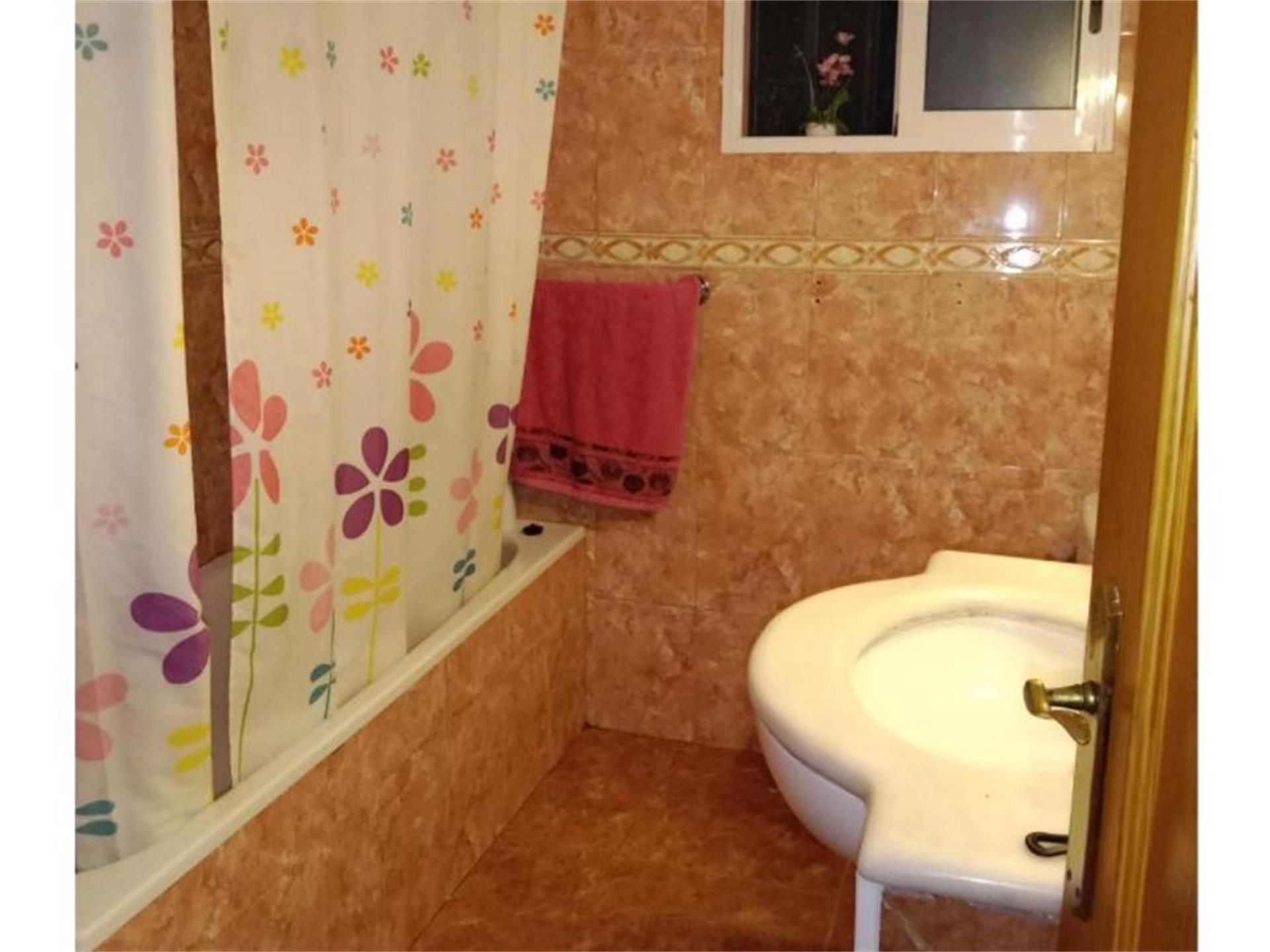 Bany de Casa o xalet en venda en Alberic amb Aire condicionat i Piscina