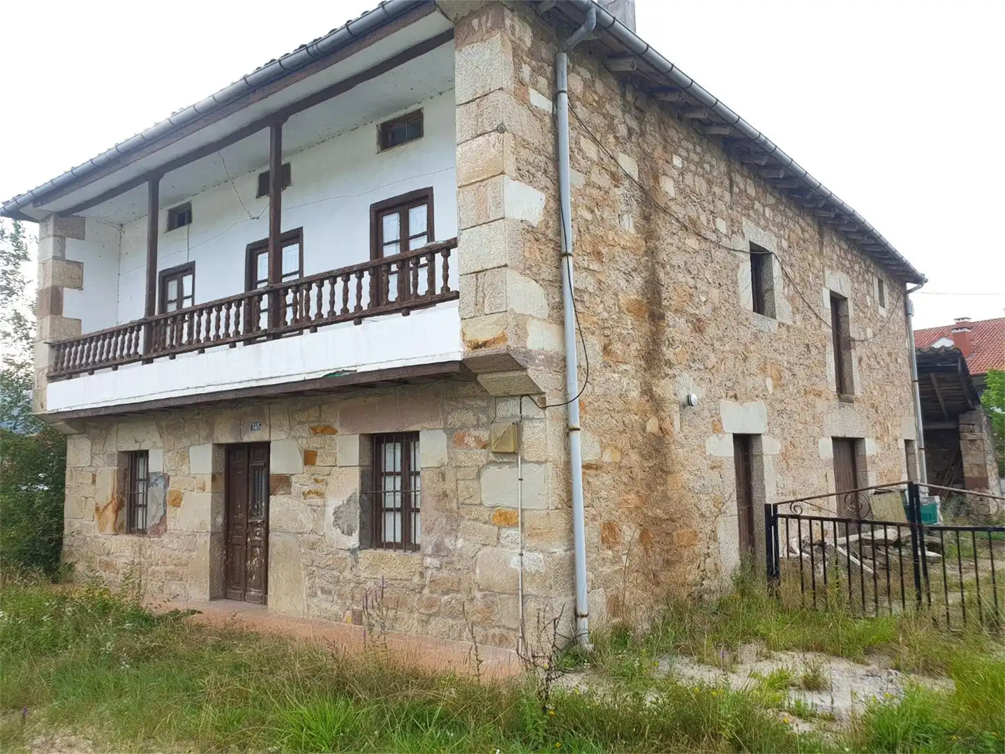 Vista exterior de Casa o chalet en venta en Castañeda con Terraza y Balcón