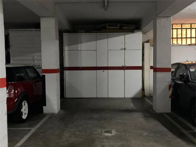 Garaje en Alquiler en Carrer de Caballero en Barri de les Corts