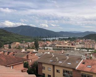 Vista exterior de Àtic en venda en La Pobla de Segur amb Aire condicionat, Calefacció i Terrassa