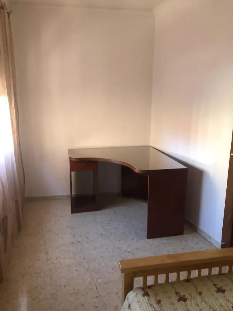 Flat for rent in Calle de las Huertas, 29, Casco Antiguo