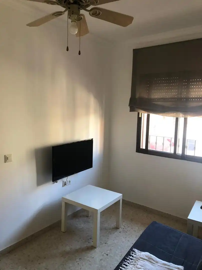 Flat for rent in Calle de las Huertas, 29, Casco Antiguo