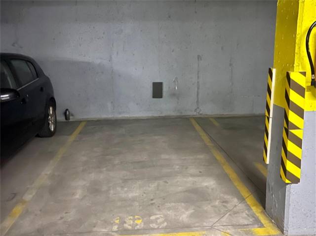 Garaje en Alquiler en Calle de Boadilla del Camino en Jerónimos