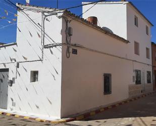 Vista exterior de Casa adosada en venda en Villarta amb Terrassa