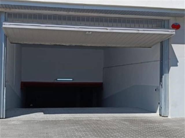 Garaje en Alquiler en Avenida Ronda del Estero en Ronda del Estero