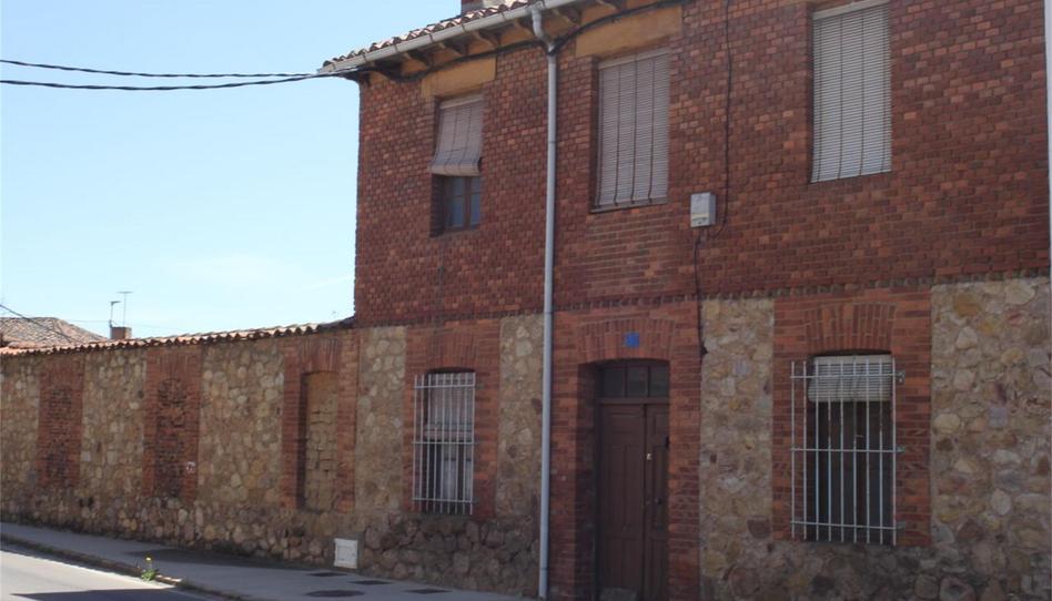 Foto 1 de Casa adosada en venda a Calle Real, Cuadros, León