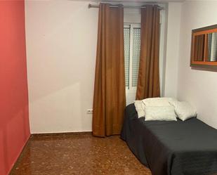 Dormitori de Pis de lloguer en Montilla amb Aire condicionat, Terrassa i Balcó