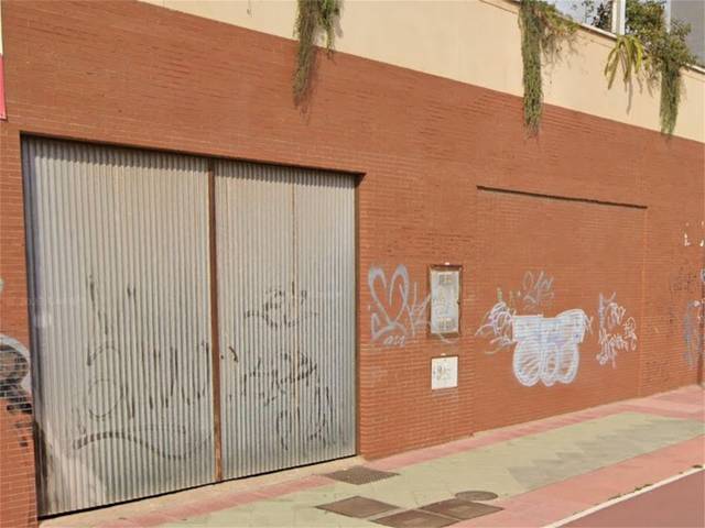 Local comercial en Alquiler en Camino Jaul Bajo en Centro