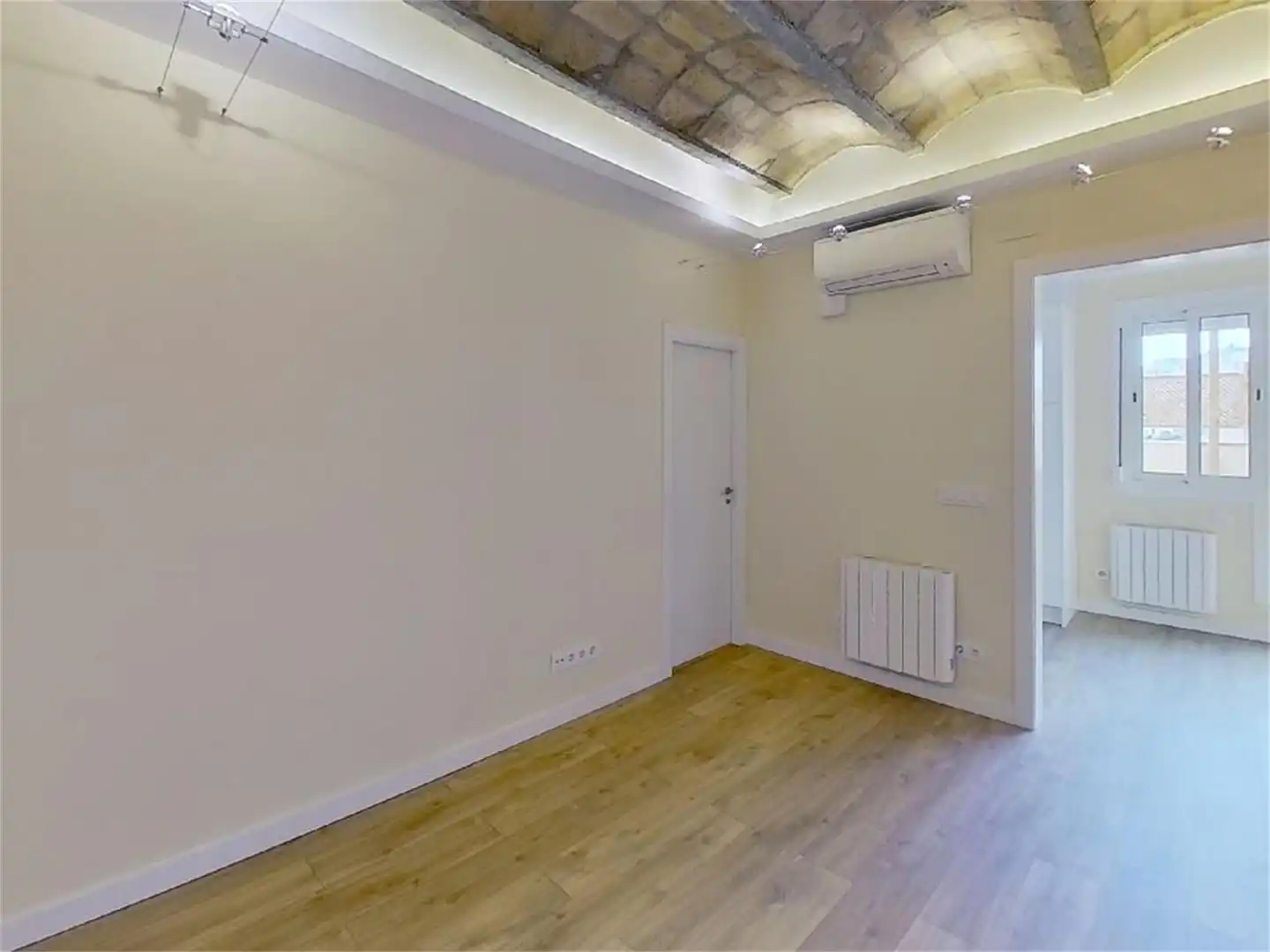 Wohnung zum Verkauf in Ronda D'alfons X el Savi, Rocafonda Schlafzimmer von Wohnung zum Verkauf in Mataró mit Balkon