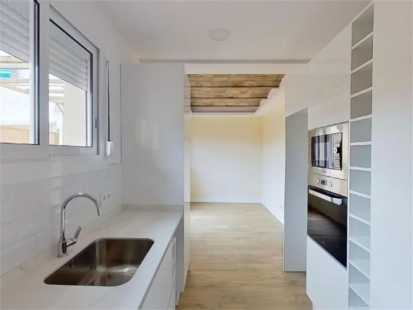 Wohnung zum Verkauf in Ronda D'alfons X el Savi, Rocafonda Küche von Wohnung zum Verkauf in Mataró mit Balkon