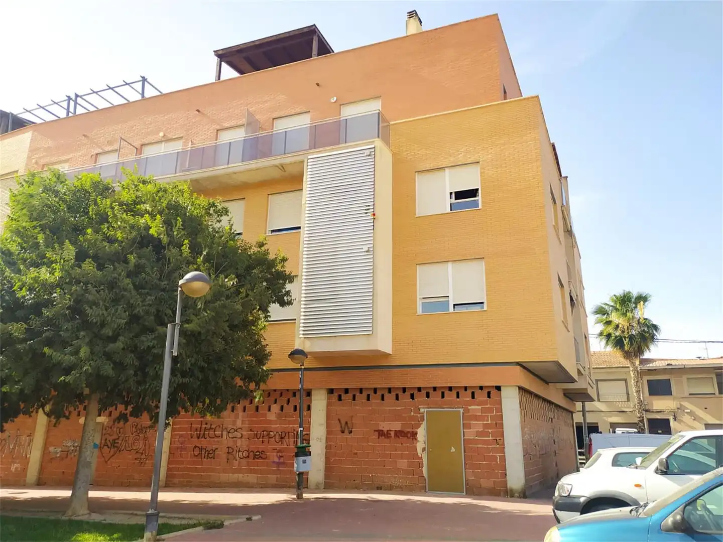 Vista exterior de Planta baja de alquiler en Murcia